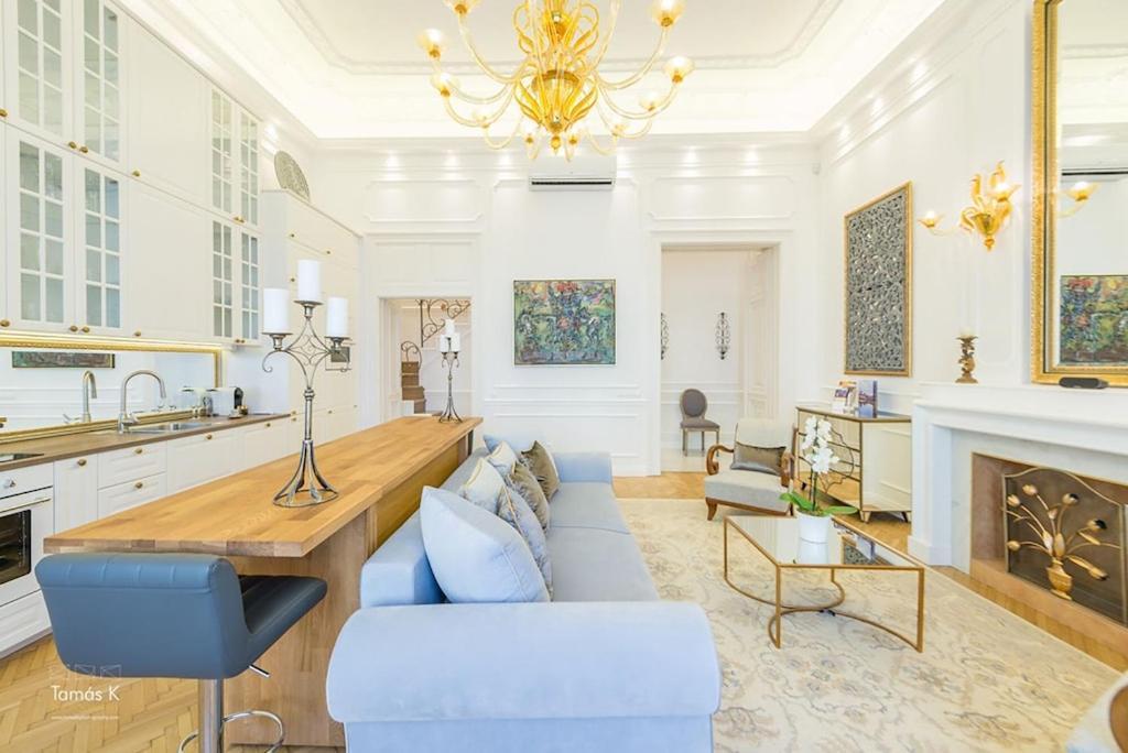 Apartamento Bpr The Golden Astoria With Balcony And A/C Budapest Exterior foto