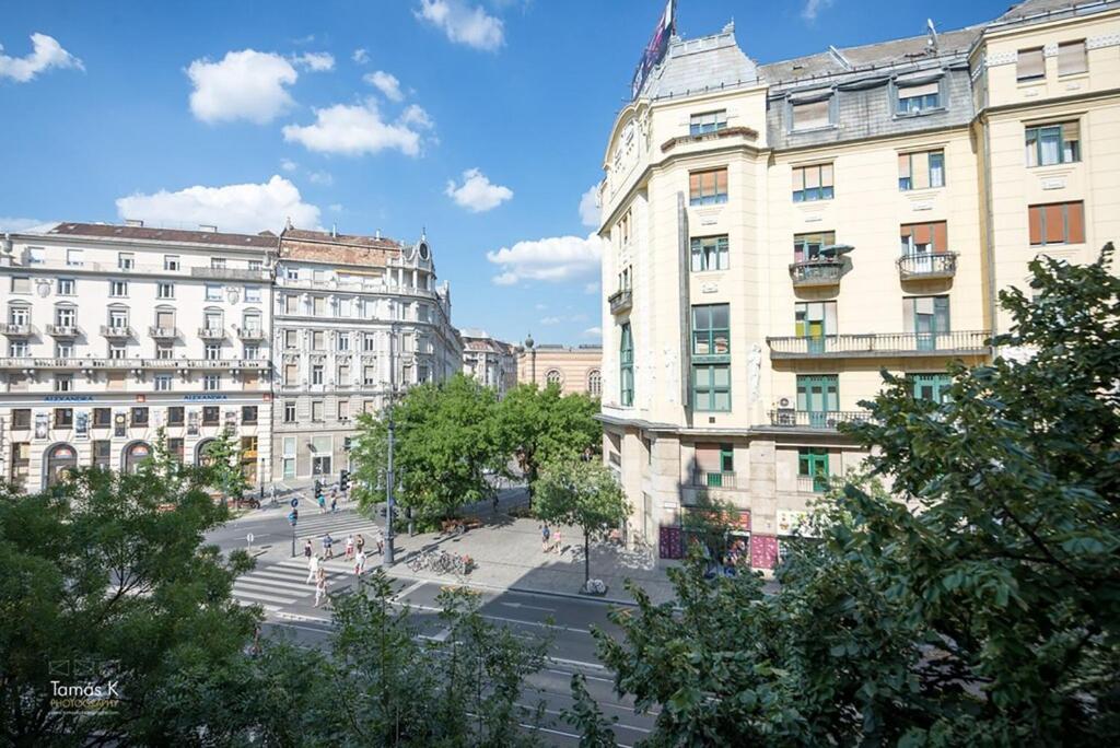 Apartamento Bpr The Golden Astoria With Balcony And A/C Budapest Exterior foto